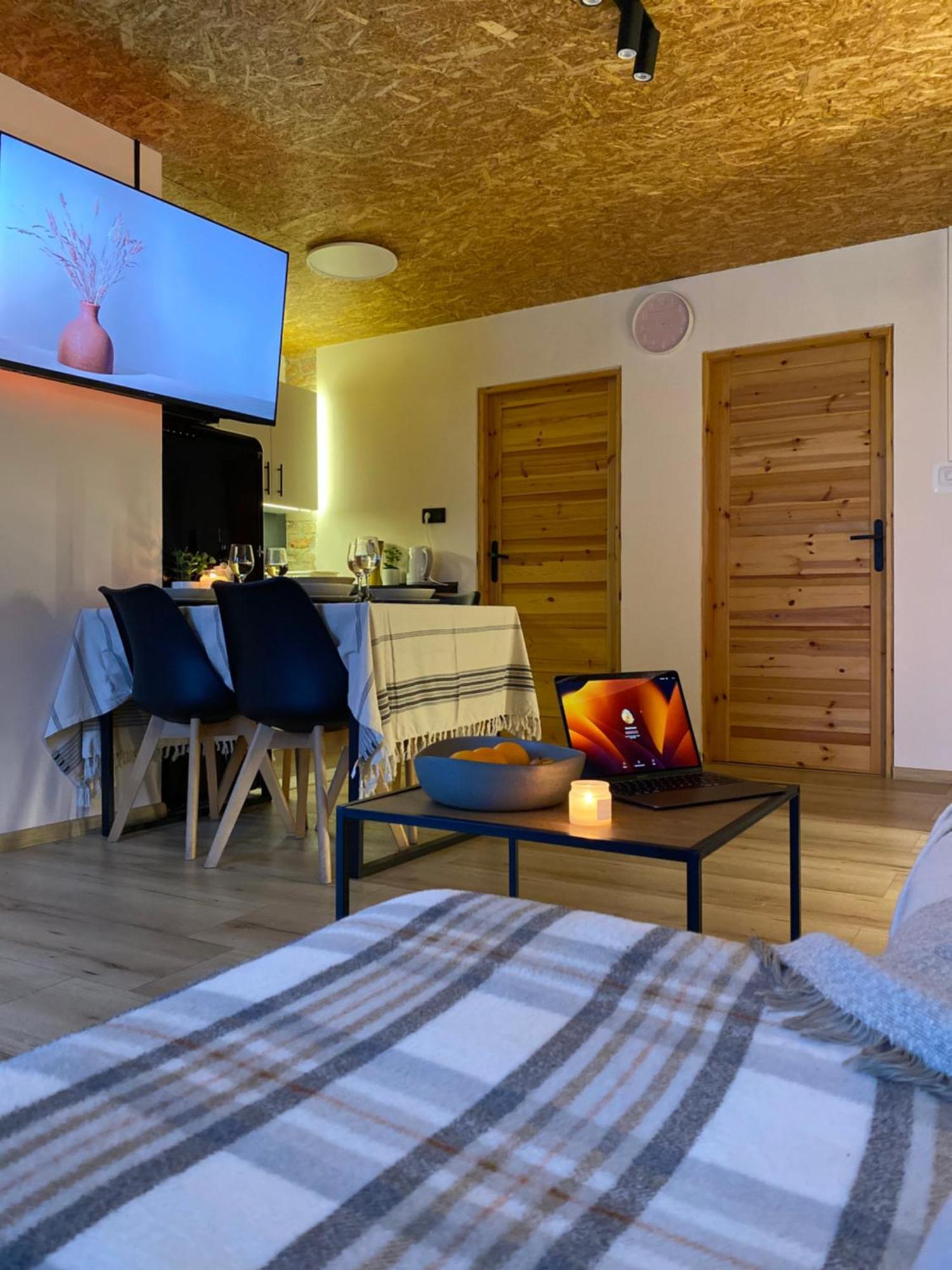 Stodola Apartamento Postomino Exterior foto